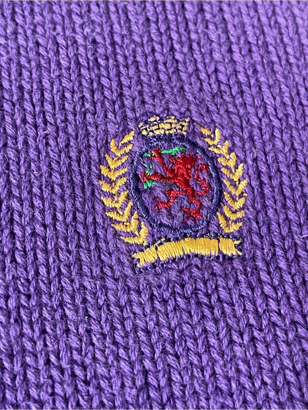 Vintage 90’s Purple Tommy Hilfiger Embroidered Crest Logo Accent Sweater Large - Picture 3 of 7